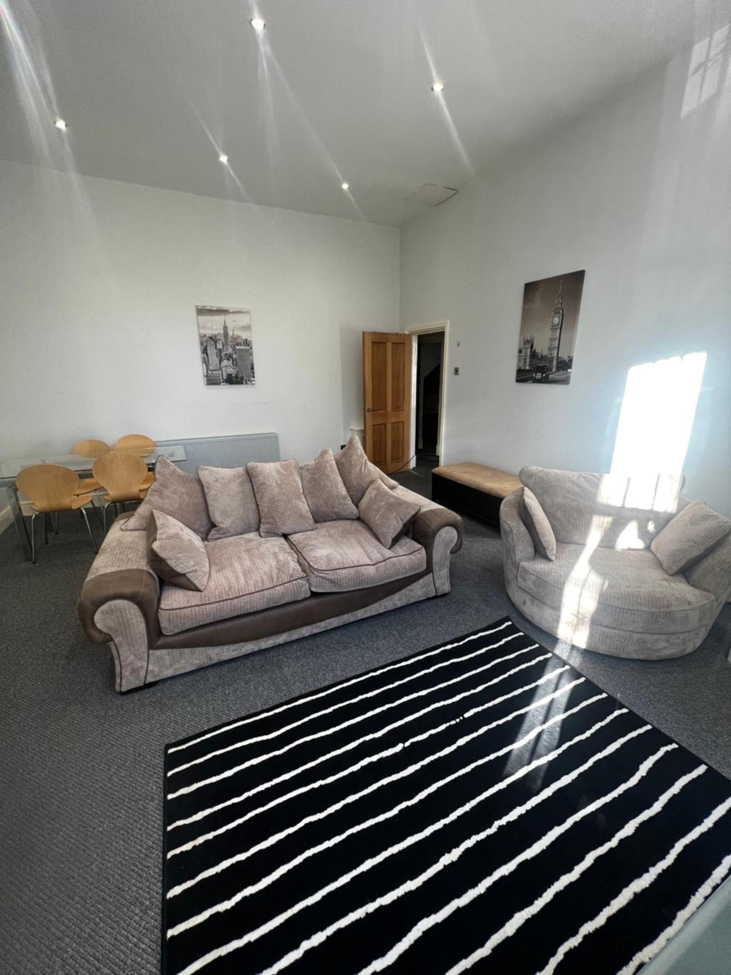 No 3 - Large 1 Bed Near Sefton Park And Lark Lane Apartment Liverpool Exterior photo